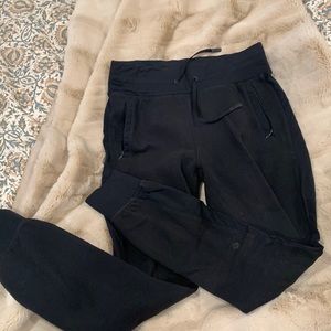 Lululemon Black Joggers (Size 6)